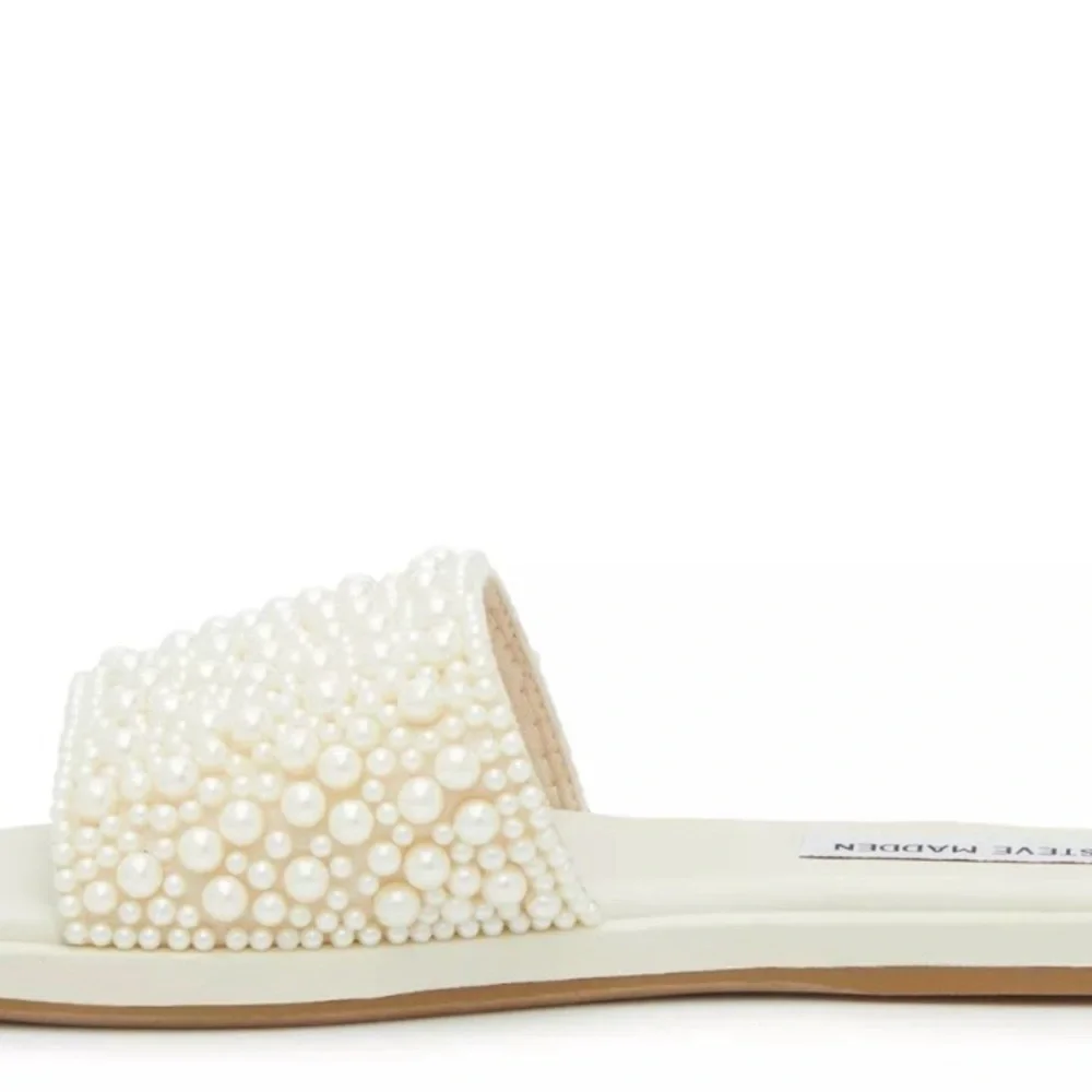 Steve Madden Pearl Beaded Cream Slide Sandals